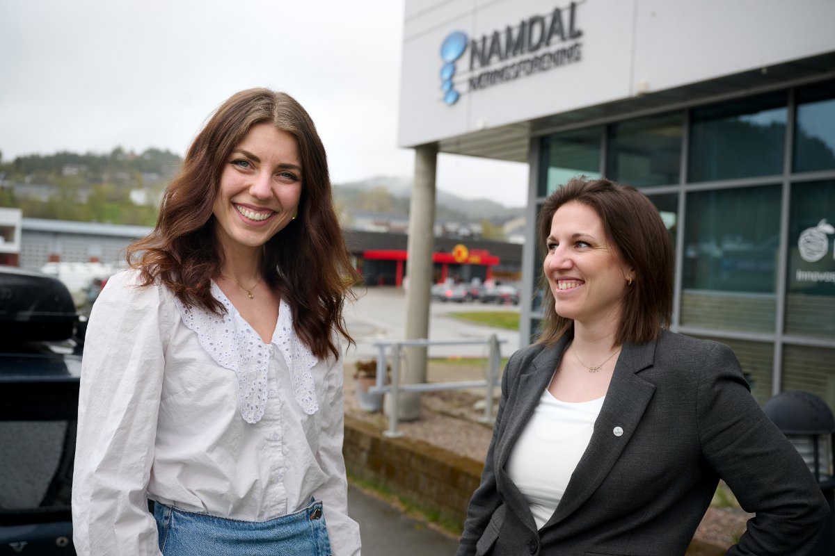 Ingrid Hildrum Aakervik og Marte Karoline Sollien (daglig leder). Foto: Bjørn Tore Ness, Namdalsavisa Ingrid Hildrum Aakervik og Marte Karoline Sollien
